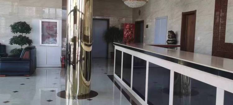 鸿福宾馆(承德隆化站店)图片