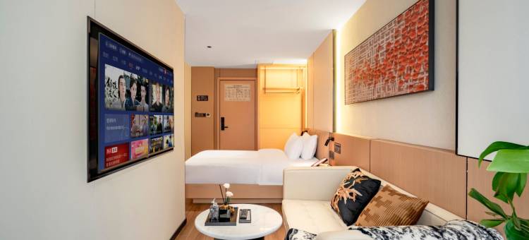 南充罗曼酒店(西华师范大学华凤校区店)图片