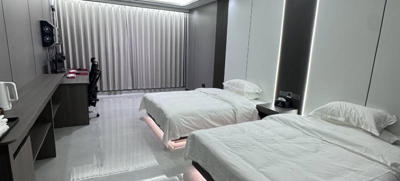 松桃爱电竞酒店图片