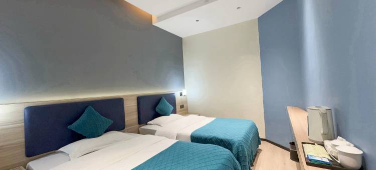 OYO钦州银河假日酒店(万国商业广场店)图片