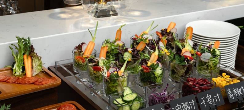 重庆光电园两江幸福广场亚朵酒店图片