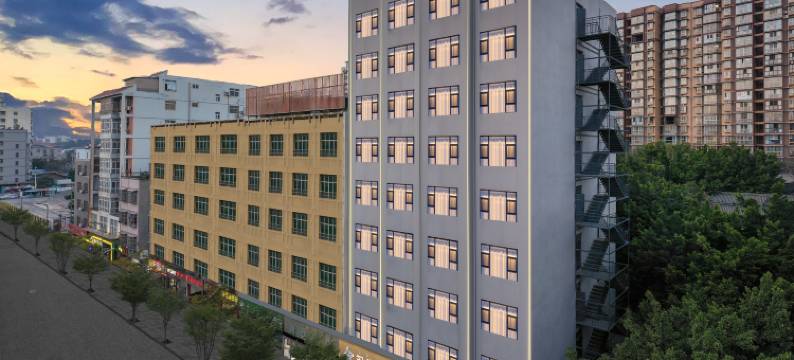 名扬假日酒店(西昌旅游集散中心西客站店)图片