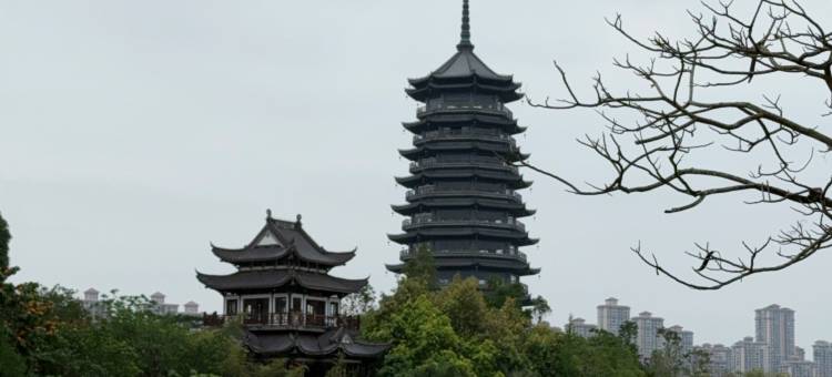 市原拾光公寓酒店(南宁富雅国际商务大厦店)图片