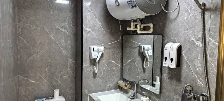 爱客民宿(石化大学店)图片