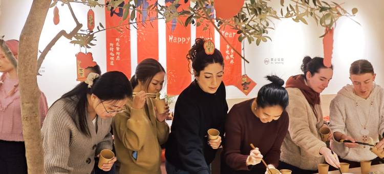 嗨小屋hicozy设计师青旅(外滩南京东路店)图片