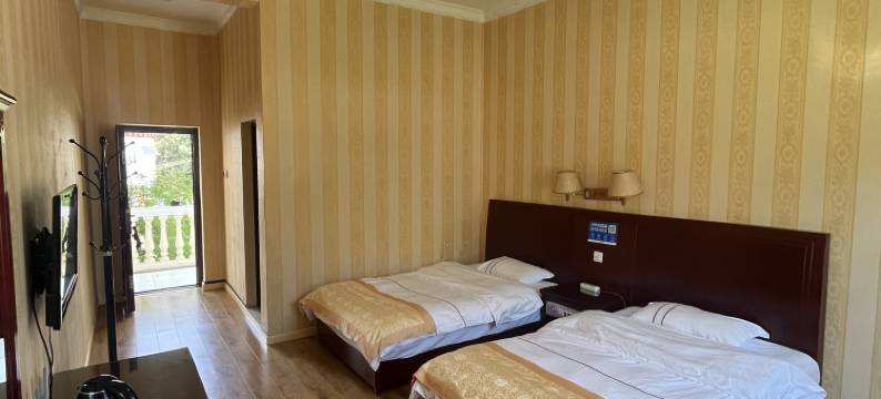 德钦藏东聚龙酒店图片