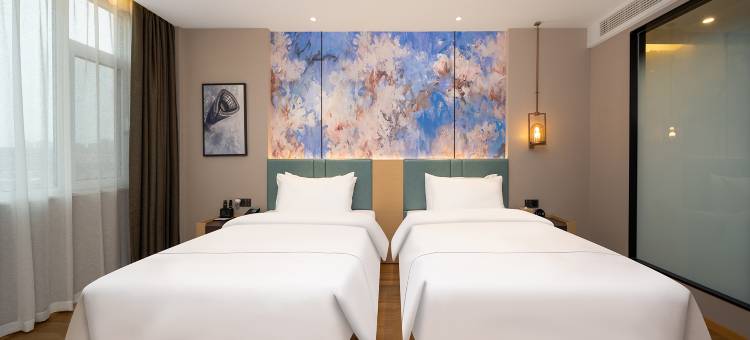 白玉兰酒店(濮阳南乐新天地购物广场店)图片