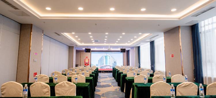 克拉玛依正天华厦大酒店图片