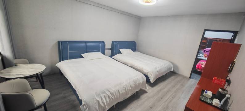 仲巴云锦民宿图片