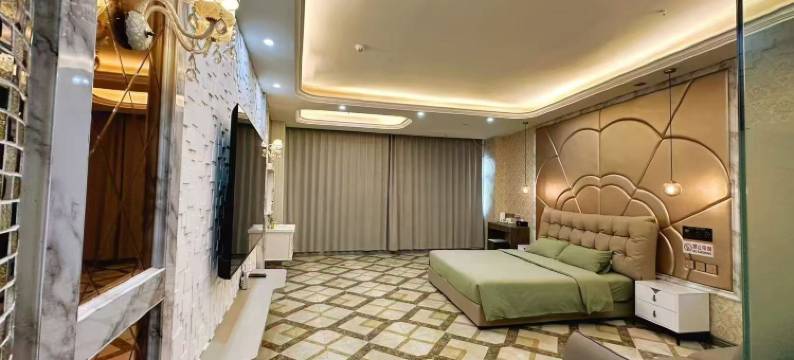 大隐艺术影宿酒店(德州汽车总站店)图片