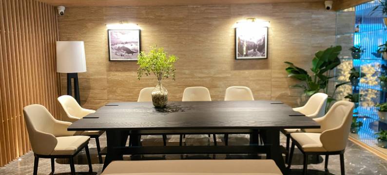 桂林象鼻山曼哈顿酒店(两江四湖景区店)图片