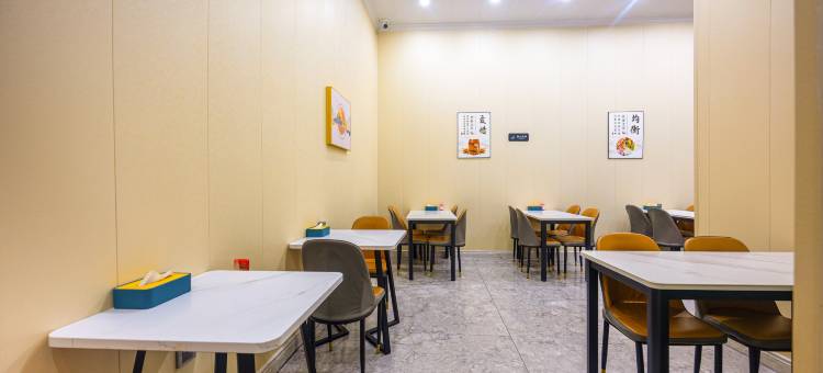 城市故事酒店(罗定市实验中学店)图片