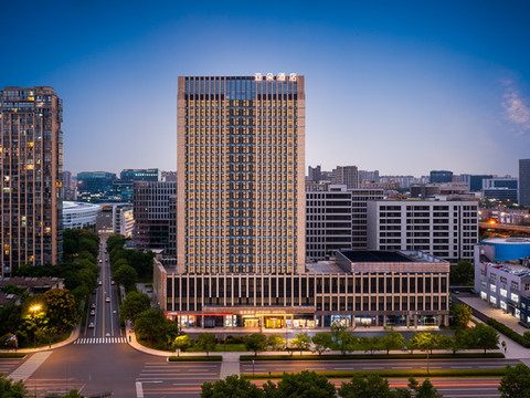 杭州城北万象城好运街亚朵酒店
