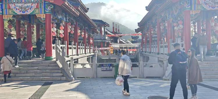 一鸣山庄民宿(铁刹山站店)图片