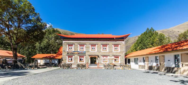 康定·乡舍｜Breathing·EtherealReverie伴山伴月居(新都桥店)图片