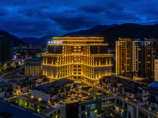 林芝乔穆朗宗酒店