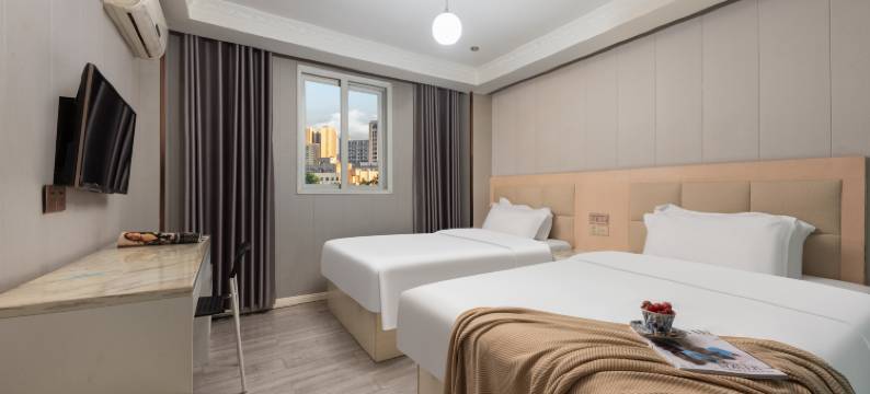 云泊轻悦酒店(红钢城地铁站武汉站店)图片