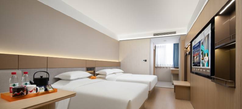 柏曼酒店(三亚凤凰国际机场店)图片