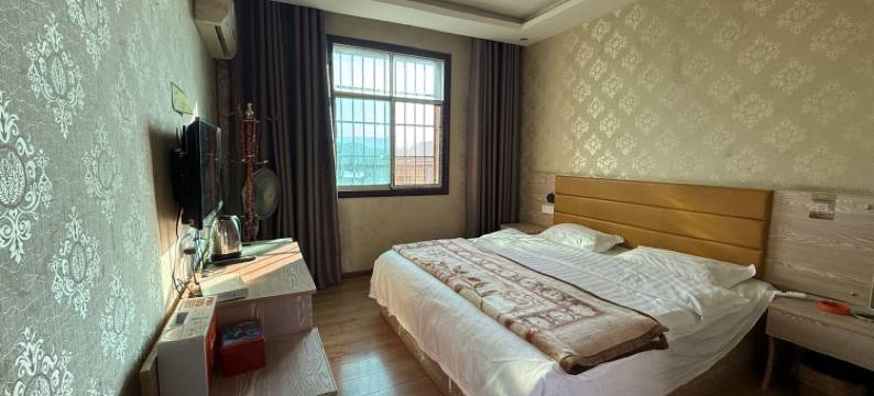 兴仁鑫华宾馆图片