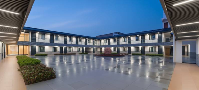 清明上河园一川闲居酒店(开封大学北校区店)图片