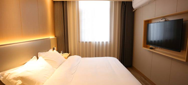 格林豪泰快捷酒店(枣庄泰山路市团校店)图片