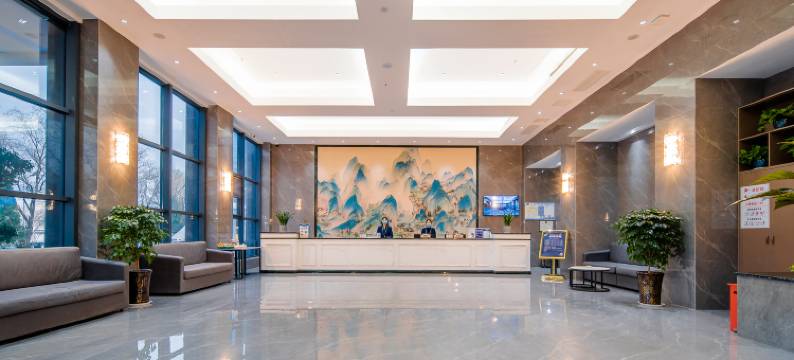 洛阳中州酒店(牡丹广场高铁龙门站店)图片