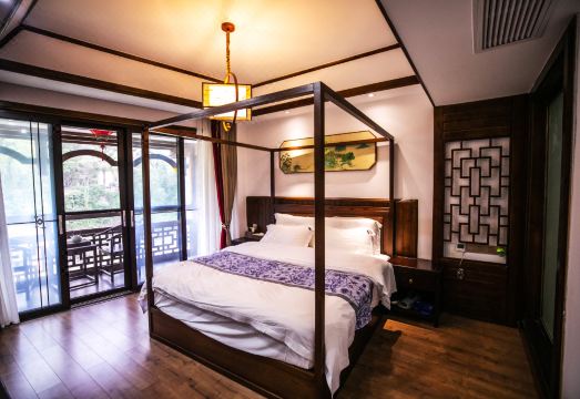 Furong Town Shuiyunxuan Inn (Furong Town Scenic Area)Hotel Overview