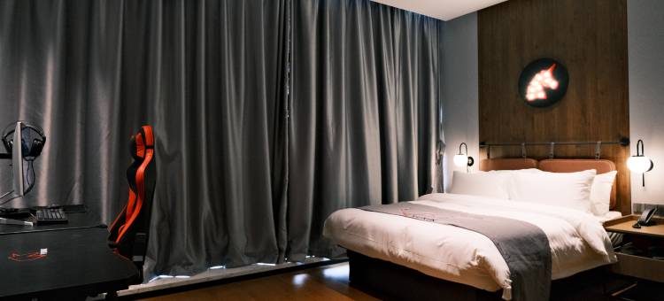 YUNIK电竞酒店(上海闵行华师大店)图片