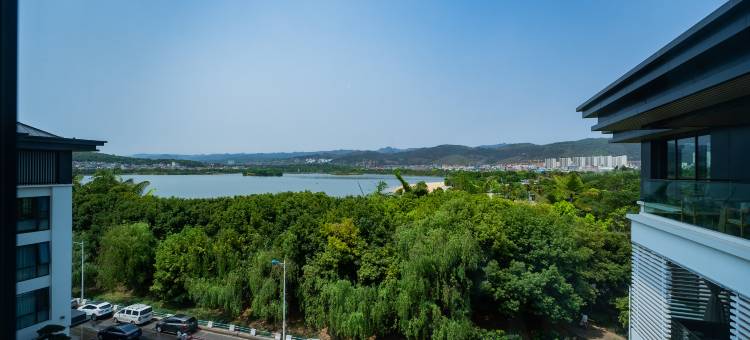 弥勒悦湖酒店(湖泉水乡店)图片