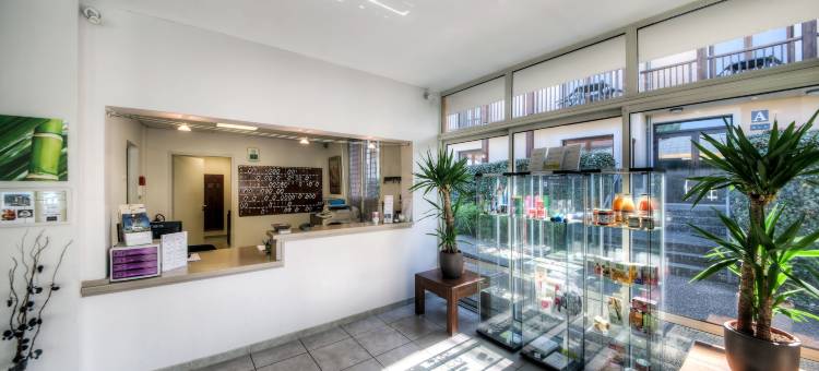 拉卡西亚泽尼图德公寓酒店(Comfort Aparthotel Lourdes L'Acacia)图片