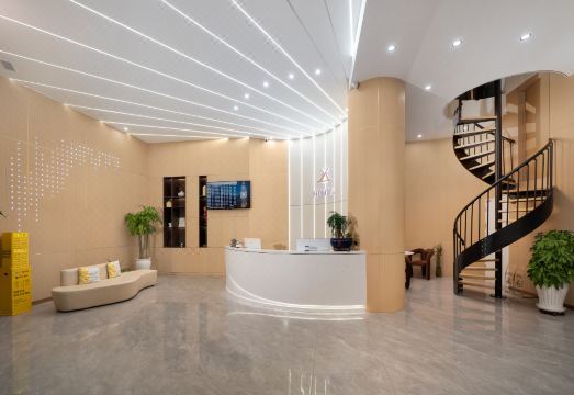 Yu Long HotelHotel Overview