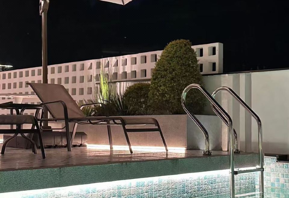 Muyun Juzhuju (Jiuhua Mountain Meat Body Baodian) Hotel Overview