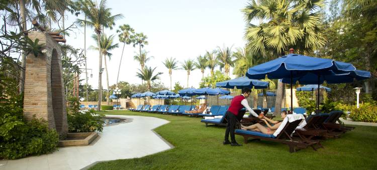 芭堤雅中天棕榈海滩酒店及度假村(Jomtien Palm Beach Hotel and Resort)图片