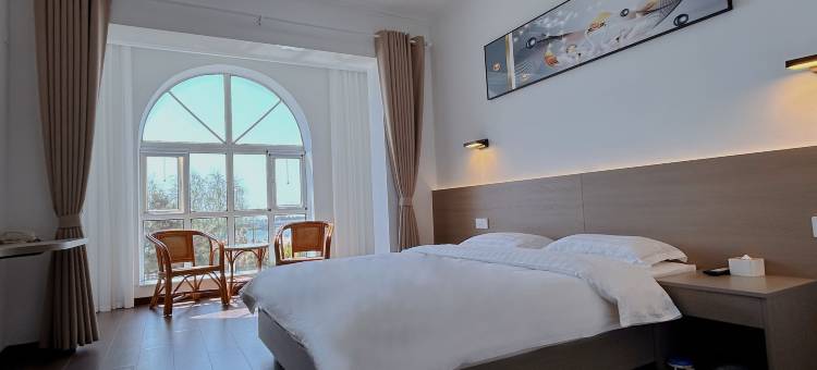 鸿雅酒店(北戴河碧螺塔海上公园店)图片