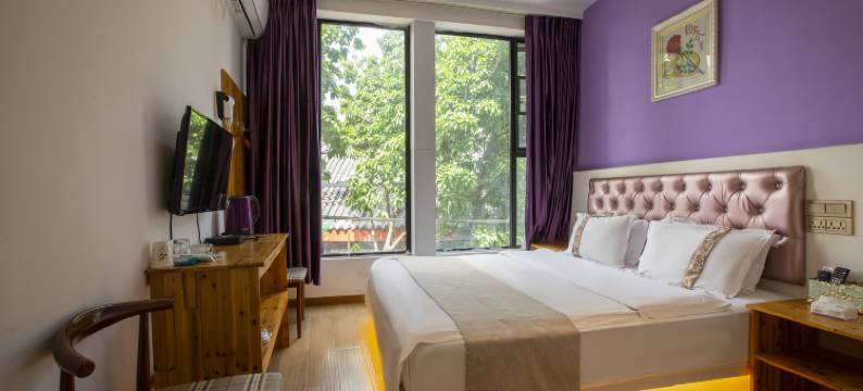 西昌红馨源时尚客栈(邛海泸山景区店)图片