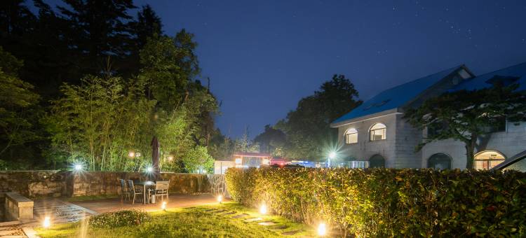 庐山脂红酒店(庐山风景名胜区牯岭街美庐店)图片