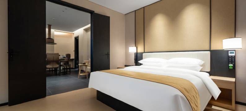 新西里麓岚酒店(玉林奥园广场店)图片