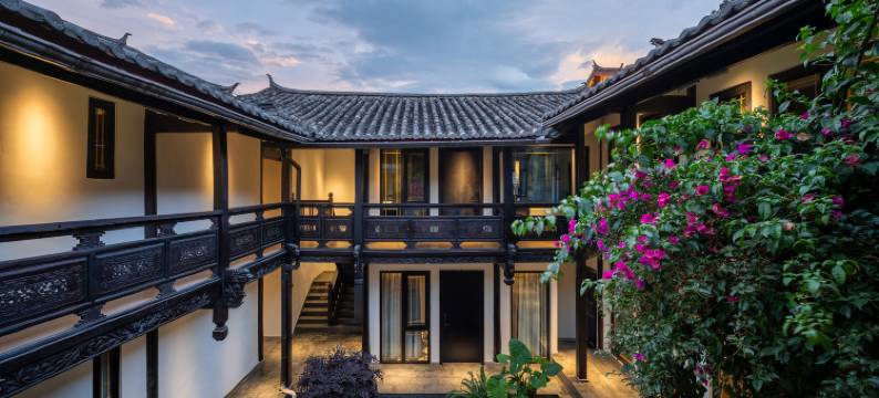 丽江古城·半山无喧境全景美宿(大水车店)图片