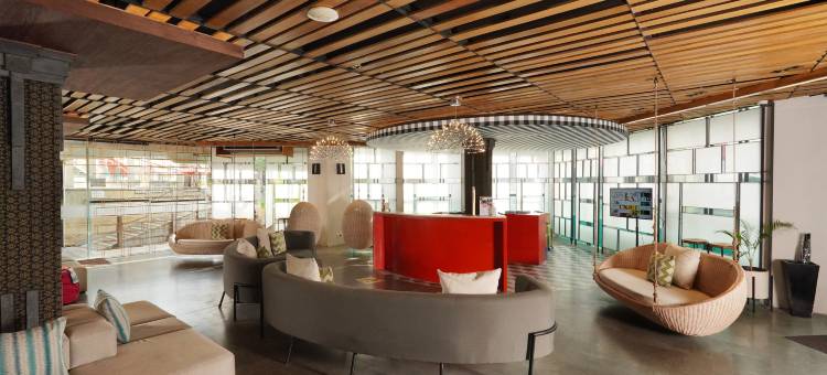 巴厘岛水明漾富丽华海滩酒店(FuramaXclusive Ocean Beach Seminyak Bali)图片