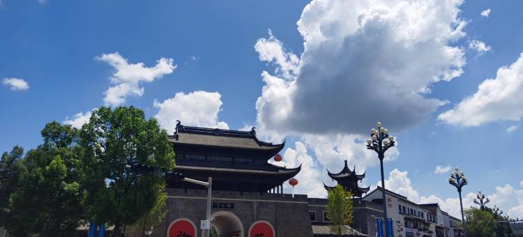 弥勒黑桃酒店(湖泉生态园红河水乡店)图片