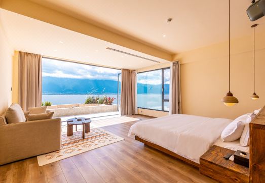 大理阳和光悬崖海景私汤酒店（文笔洱海店）外景图