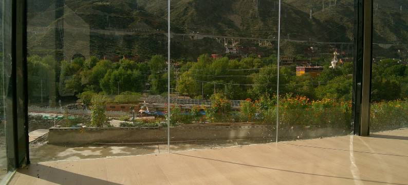 巴塘开源酒店图片