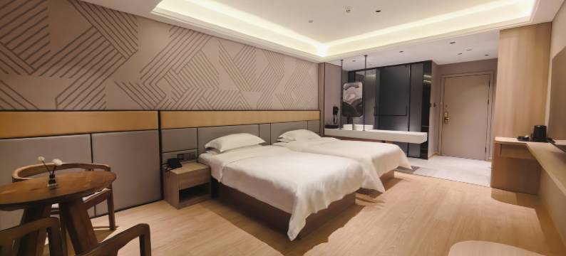 云朵·新世纪酒店(宁洛高速界首光武出口达实商贸城店)图片