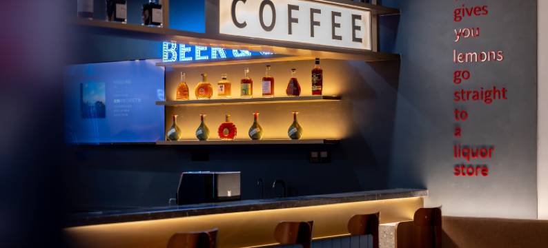 1027设计师酒店(济南泉城广场齐鲁医院店)图片