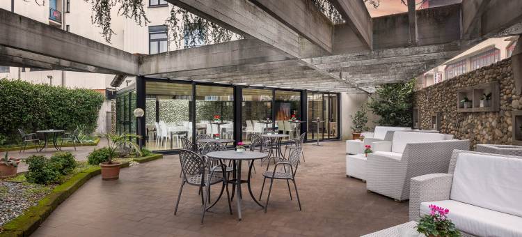 米兰欧尔纳维廖河畔特雷扎诺 IH 饭店(IH Hotels Milano Eur - Trezzano Sul Naviglio)图片