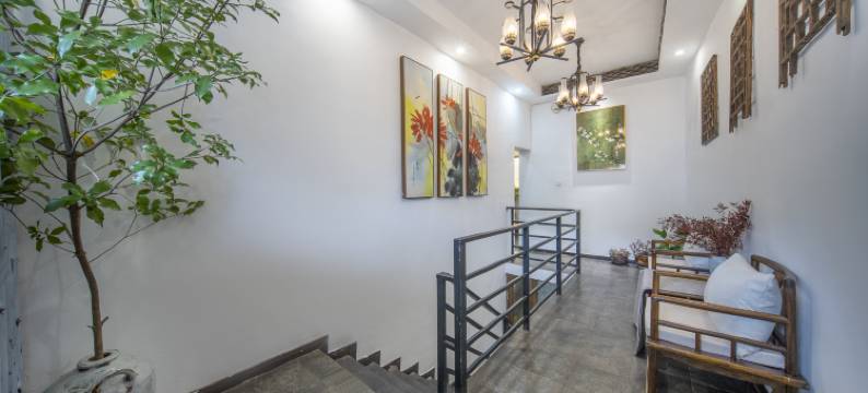 悠悠水畔•高端江景民宿(凤凰古城景区南华门店)图片