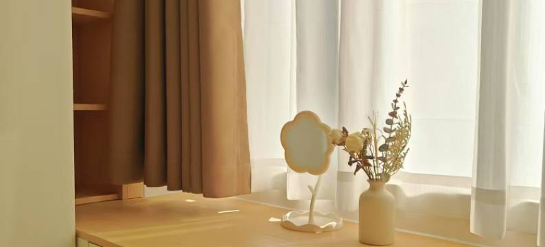 建水繁花民宿(古城小火车店)图片