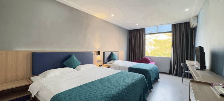 OYO钦州银河假日酒店(万国商业广场店)图片