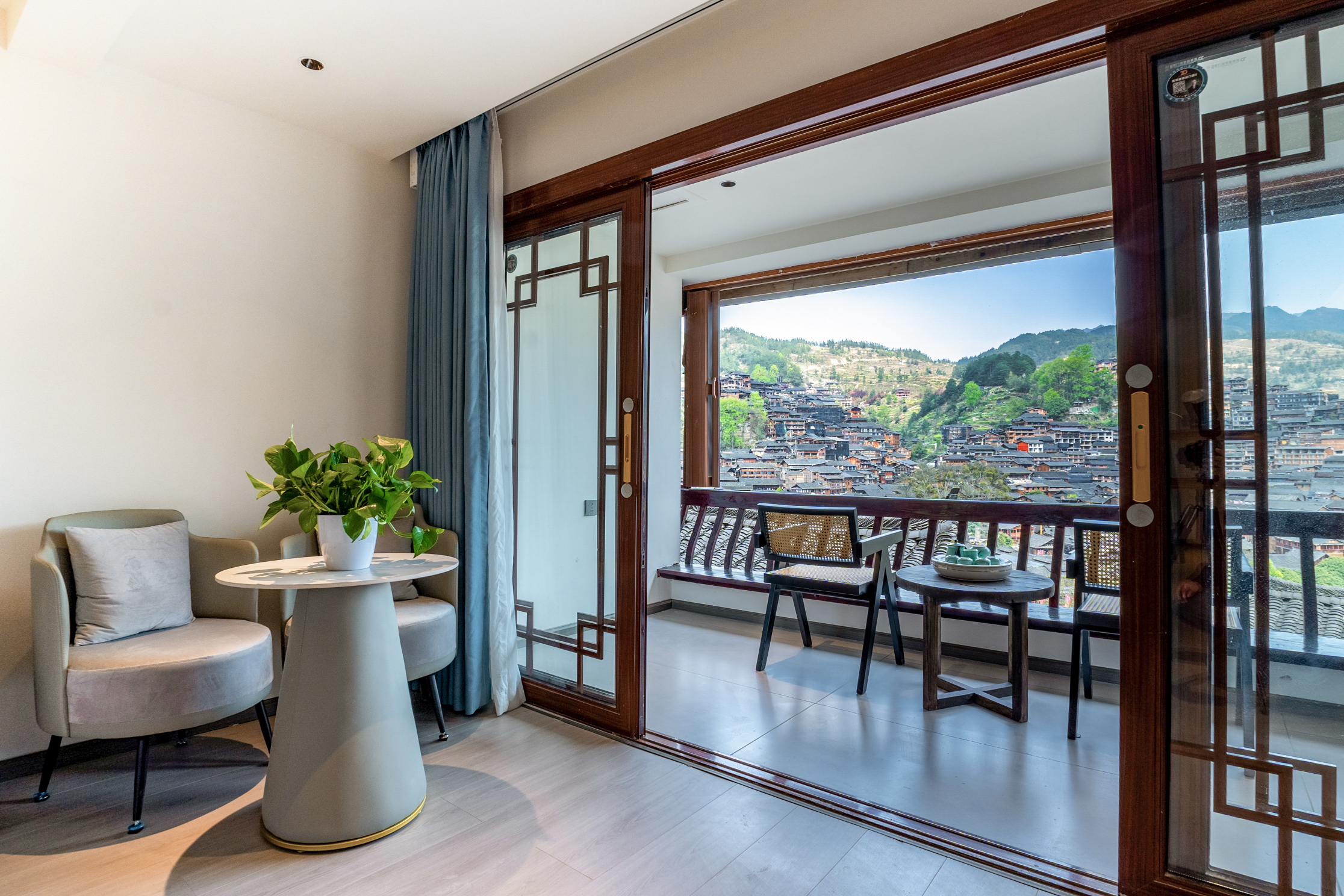 Fenghua Xueyue Hotel Over view