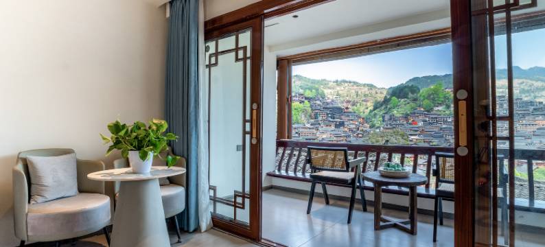 西江风花雪月全景美宿(千户苗寨观景台店)图片